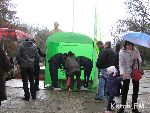 Новости » Права человека » Общество: В Керченском парке проходит пикет в защиту парка от застройки