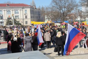 Керчане митинговали за поддержку юга-востока Украины