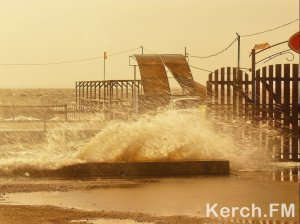 Новости » Общество: МЧС Керчи  рекомендует пока воздержаться от поездок через Керченский пролив