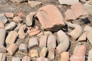 Более 500  археологов хотят за свой счет копать под Керчью