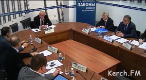 Керчане просят погранслужбу РФ разрешить перегрузку на якорной стоянке