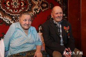 В Керчи двум ветеранам ВОВ, чтобы получить паспорта РФ, нужно заплатить 30 000 рублей