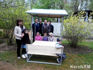 Директор керченского училища помог детскому садику