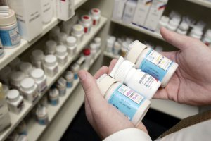 В крымских аптеках завышены цены на 102 препарата, - госкомитет по ценам