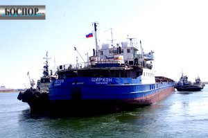 На Керченском судостроительном заводе Залив ремонтируют суда
