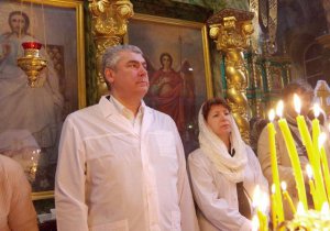 Министр здравоохранения Крыма  Голенко принял участие в освящении медицинских халатов