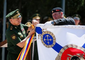 Министр обороны России проверяет военные объекты Крыма
