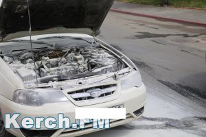 В Керчи горел учебный автомобиль