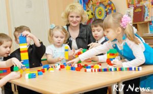 Учителя получают в среднем 25 тысяч рублей, - власти Крыма