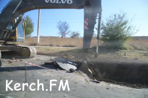 В Керчи на Куль-Обинском шоссе продолжаются ремонтные работы