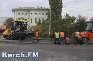 В Керчи заканчивают  асфальтировать Куль-Обинское шоссе