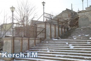 Новости » Общество: На реконструкцию Митридатской лестницы в Керчи выделят 1,2 млрд руб