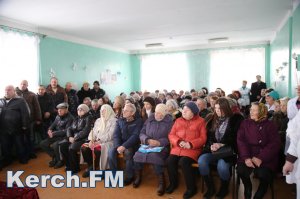 Новости » Общество: Жители не хотят, чтобы в Багерово переводили больных из Костырино (видео)