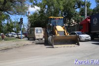 Новости » Общество: В Керчи на Кирова-Еременко затруднено движение транспорта