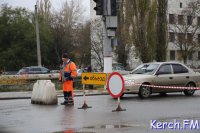 Новости » Общество: В Керчи перекрыли Вокзальное шоссе