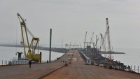Все пролеты моста в Крым планируют соединить до конца года