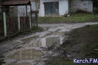 Керченская администрация забыла про дороги во дворах по Розы Люксембург