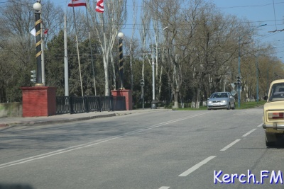 Новости » Общество: Керчане жалуются на дорожную разметку около налоговой