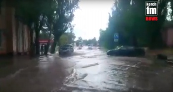 Видео потопа в Керчи