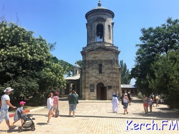 Керчь вошла в ТОП-10 самых недорогих мест Крыма для отдыха в августе