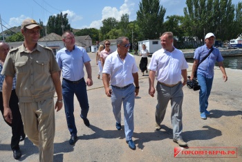 Новости » Общество: В Керчь с рабочим визитом приезжал Константинов