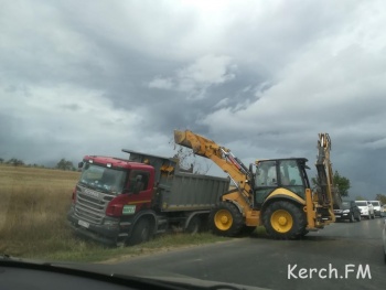 По дороге в Курортное образовываются «тянучки»