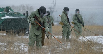 Новости » Общество: Саперы ЧФ в Крыму уничтожили более 20 тыс боеприпасов времен войны