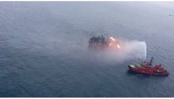 Танкеры в Черном море продолжают гореть