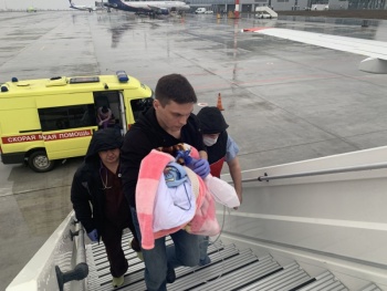 Тяжелобольного малыша санавиацией доставили из Крыма  в Санкт-Петербург