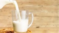 В крымских магазинах молоко разложат по разным полкам