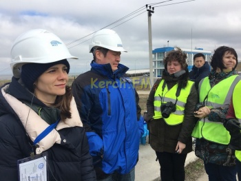 Новости » Общество: Третья часть работ железнодорожной части моста проводилась при штормовом предупреждении