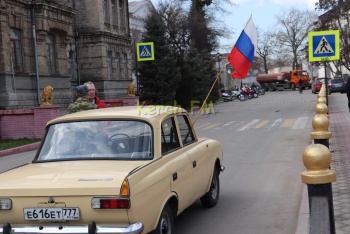 Новости » Общество: В Керчи прошел авто-мотопробег «Крым-Россия навсегда»