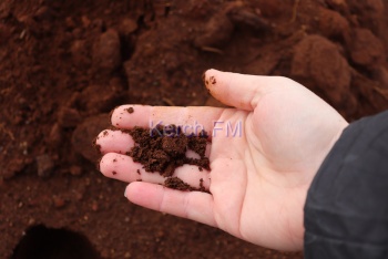 Новости » Экология: Под Керчью забор грунта ведется и из Верхнечурбашенского хвостохранилища