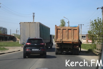 В Керчи в районе «АТП» затруднено движение транспорта