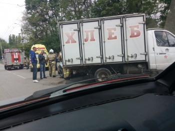 В Керчи на Войкова произошла авария