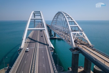 За первый год работы по Крымскому мосту проехали 5 млн машин