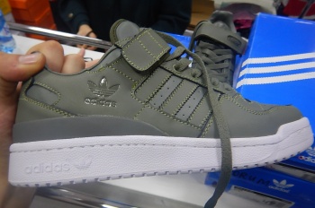 В Керчи торговали контрафактными кроссовками «Adidas», «Nike» и «Reebok»