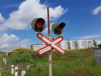 Новости » Общество: В Керчи на Марате 4 семафор запрещает движение уже около часа