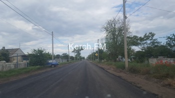 Крымавтодор приступил к ремонту дороги в поселке Багерово