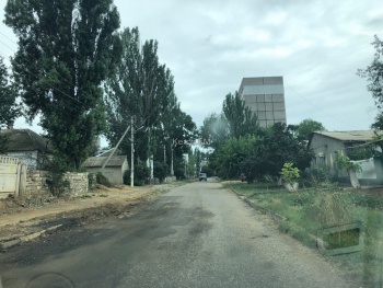 Новости » Общество: Яму в переулке Корабельном зарыли