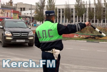 Новости » Общество: Движение автомобилистов РФ поддержало введение электронных удостоверений