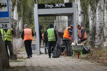 Новости » Общество: В Аршинцево решили навести  порядок у домов и дорог