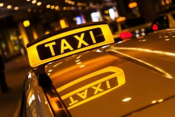 В Крыму 95% такси работают нелегально