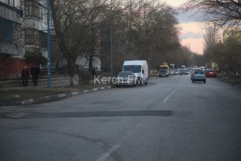 Новости » Общество: На улице Кирова повторно заасфальтировали яму