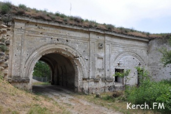 Новости » Общество: Строительство дороги к крепости «Керчь» перенесли на следующий год