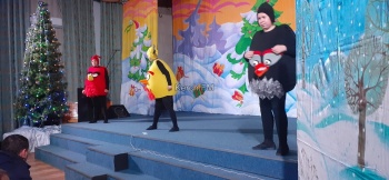 Юные керчане посетили театрализованное представление «Angry Birds: Спасти Новый Год»