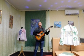 Концерт керченского барда «Расскажи мне о Крыме» пройдет в Картинной галерее