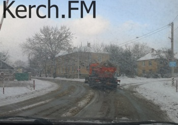 Новости » Общество: Из-за обрыва линии на территории воинской части Стройгородок в Керчи остался без света и тепла