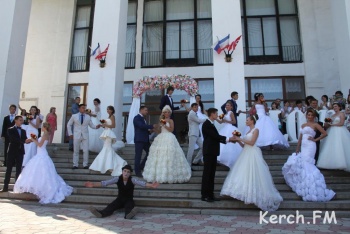 Почти 130 пар в Крыму зарегистрируют браки 20.02.2020