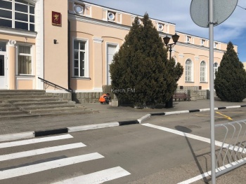 Новости » Общество: В районе ж/д вокзала Керчи ограничат движение транспорта 7 марта